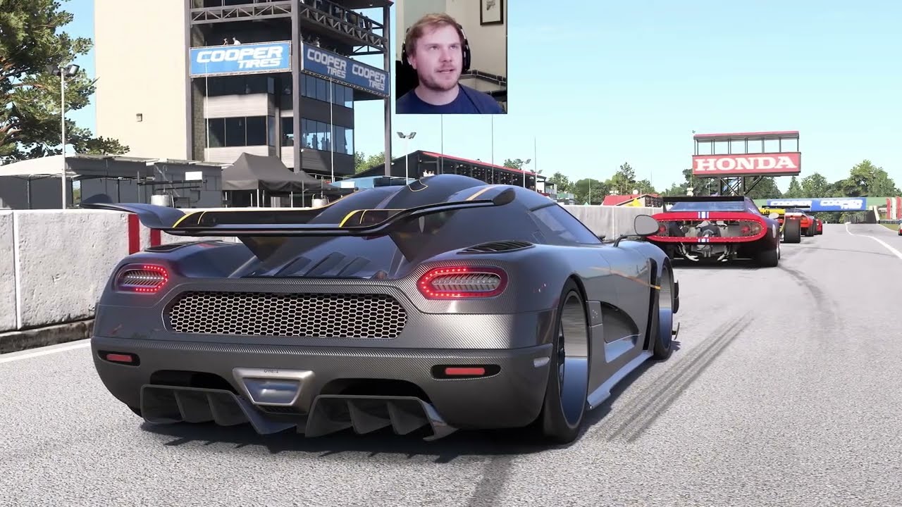 Koenigsegg 1:1, настроенный на S-класс, конкурентоспособен? Тяжёлое время в пробке!