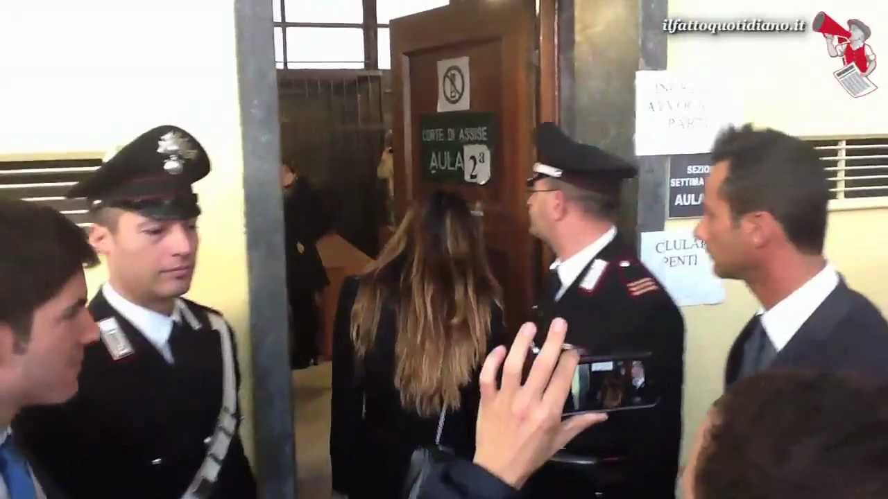 Belen smentisce Berlusconi: 