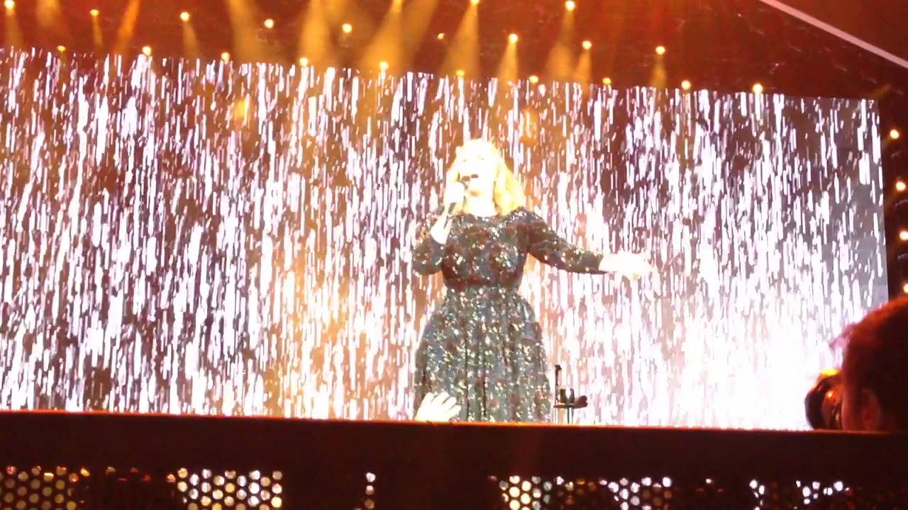 Set Fire To The Rain - Adele live @ Arena di Verona 29/05/16