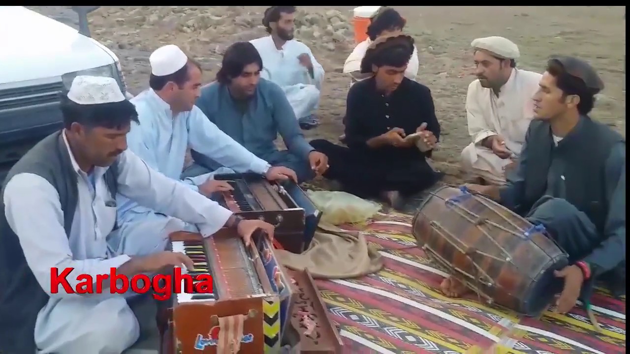 Pastho madani programe | pashto song warka huregha | karbogha sharif beauty
