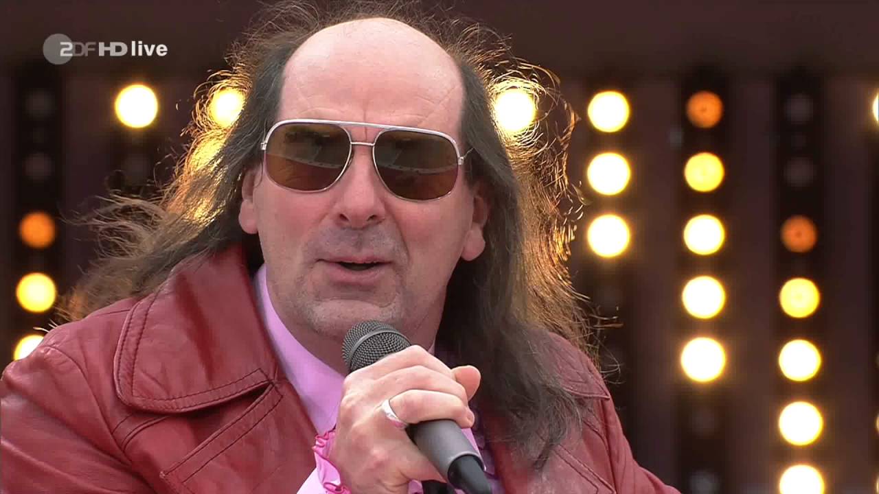 Guildo Horn & die Orthopädischen Strümpfe  Schlager-Medley - ZDF Fernsehgarten 03.07.2016