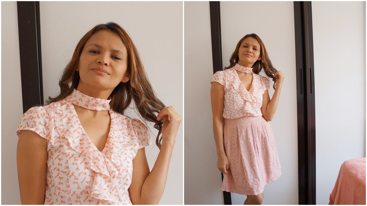 BLUSA ROMANTICA COM GOLA CHOKER E BABADO NO DECOTE