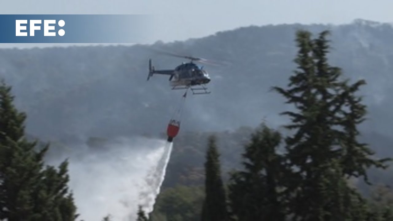 Continúan activos los incendios en León, Orense y Navarra