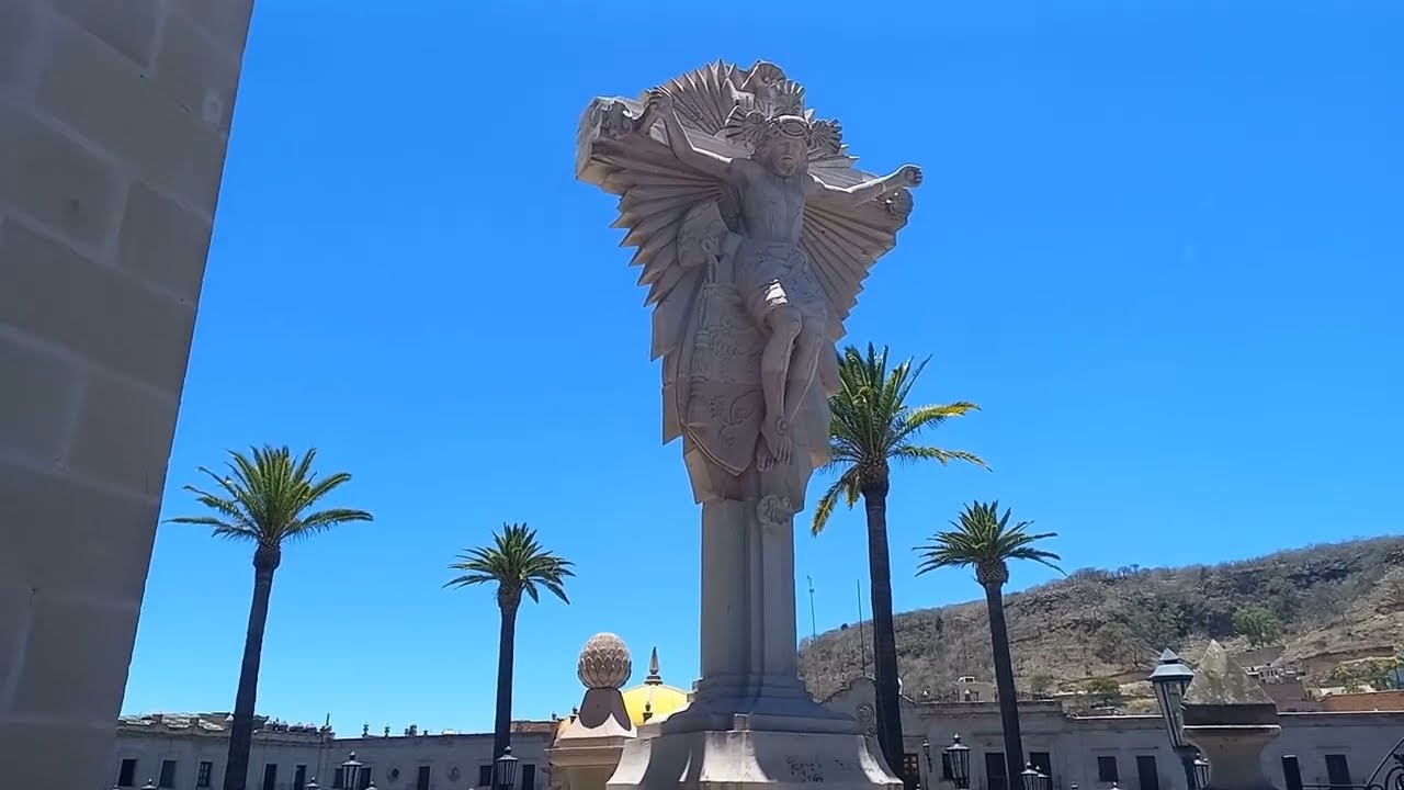 Yahualica de gonzales gallo bonito pueblo de Jalisco templo y jardín Muy bonito mayo 2024