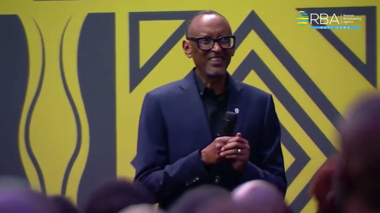 PEREZIDA KAGAME MU BIRORI BYO GUSOZA UMWAKA WA 2025, YASHIMIYE INGABO,ANAKOMOZA KU MASAHA YO GUFUNGA