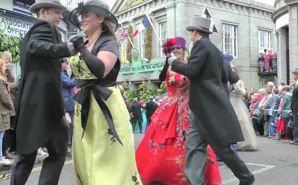 FLOWER POWER AND HAUTE COUTURE AT HELSTON FLORA DAY 2016