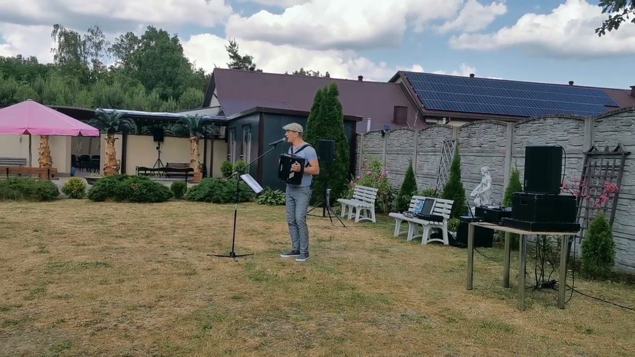 Hej sokoły na akordeonie i śpiew - występ live.