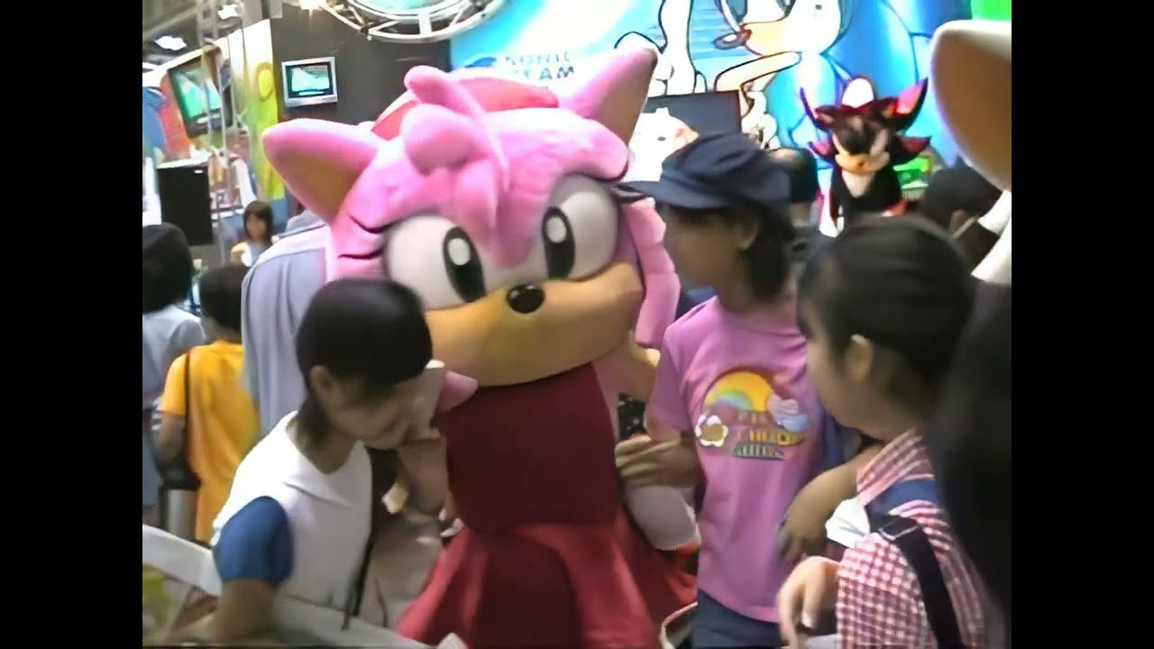 Amy & Rouge - World Hobby Fair 2002