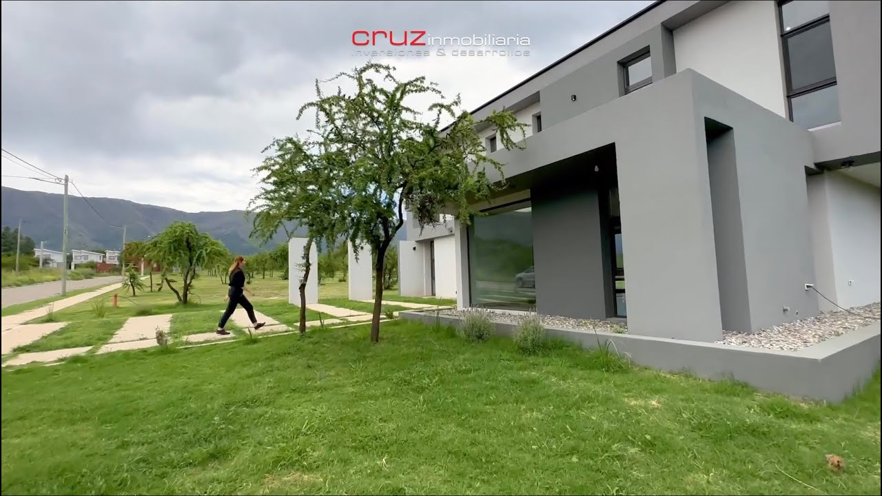 Casa de 190m2 a estrenar en Villa de Merlo U$D 220.000.-