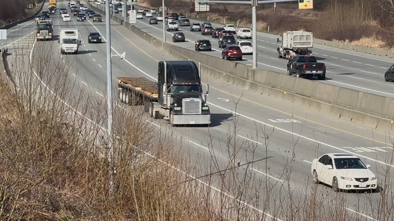 TransCanada Highway Truck Spotting Part 1 - Plus Burnaby, North Van & Coquihalla