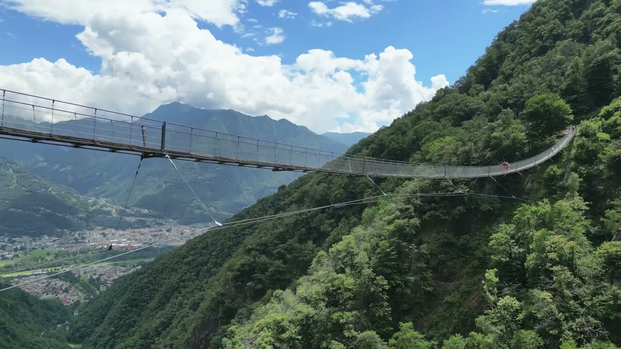 Tibetische Brücke auf dem Monte Carasso bei Bellinzona - DJI Mini 3 Pro