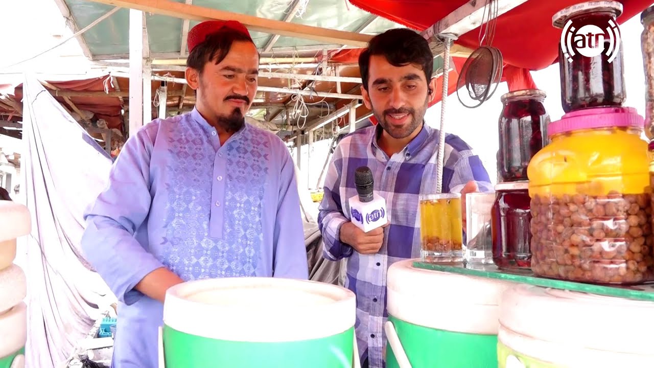 The seller of raisins water at Sarak Naw, Karte Naw / فروشنده آب کشمش در سرک نو کارته نو