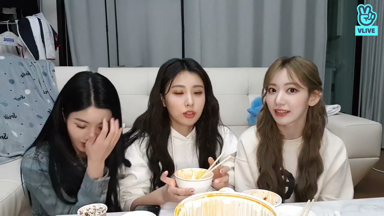 Vlive Izone Eng Sub. Dinner Time HyeKura