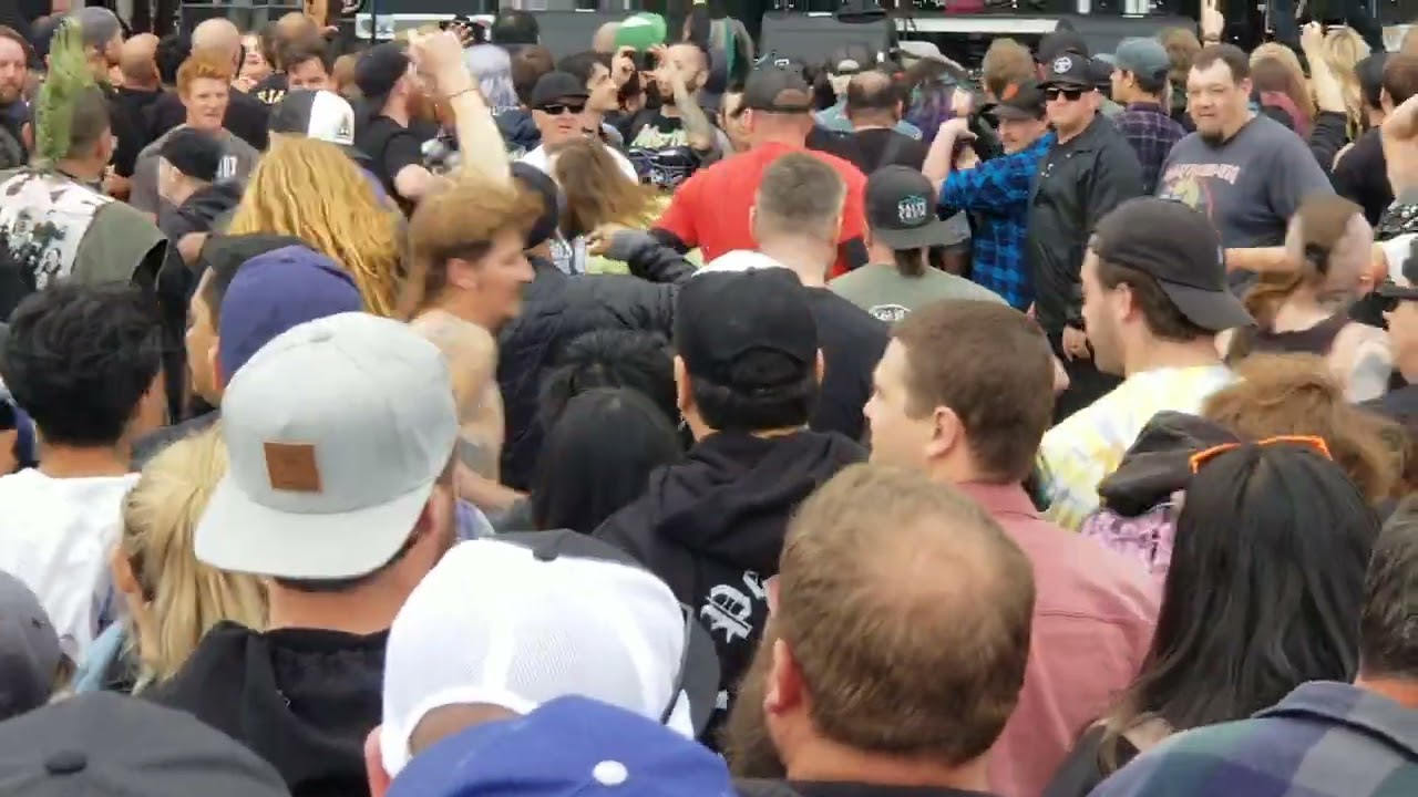 Lagwagon plays RKL 
