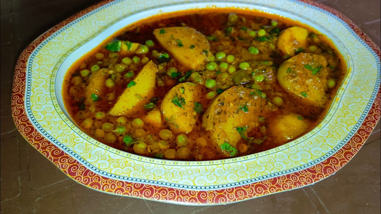 Aloo Matar Sabzi Recipe Easy Homemade Pakistani Indian Style Potato Peas Curry for Roti Rice Daily!!