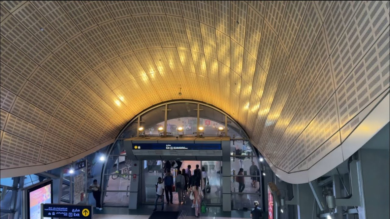 Dubai Al Karama shopping Vlog first time experience   /Everyone needs one@M2Mentertainment