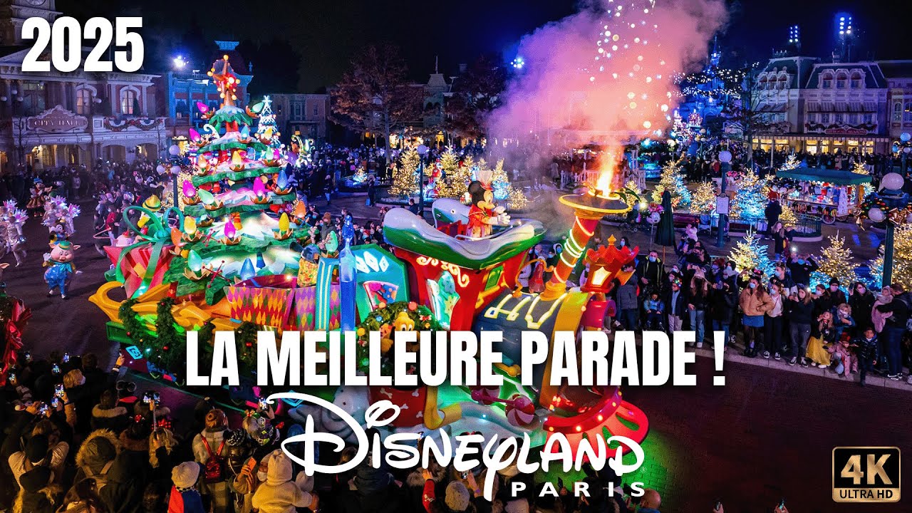 MICKEY ET SA PARADE ETINCELANTE DE NOËL ! La version la plus magique : DE NUIT ! ✨