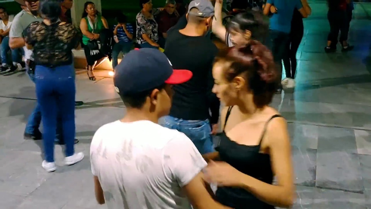 🎶Arriba voy 🎵Esteban me quiere conquistar