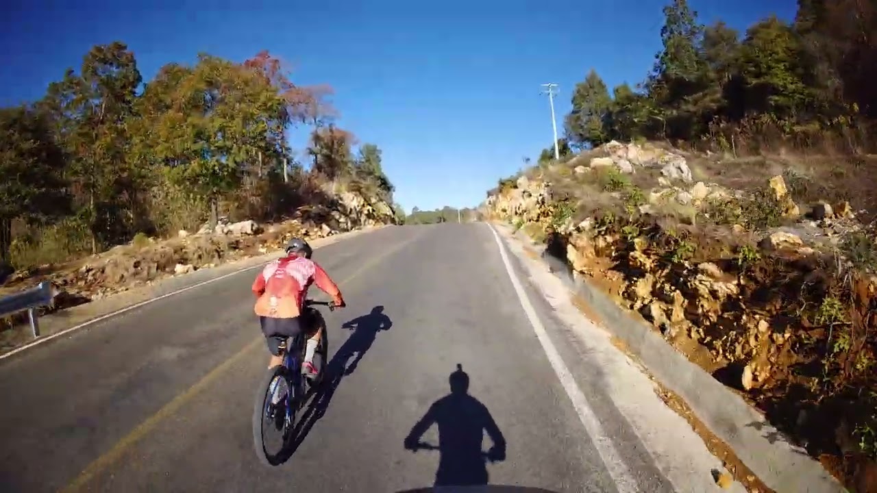 Entre Montañas 1