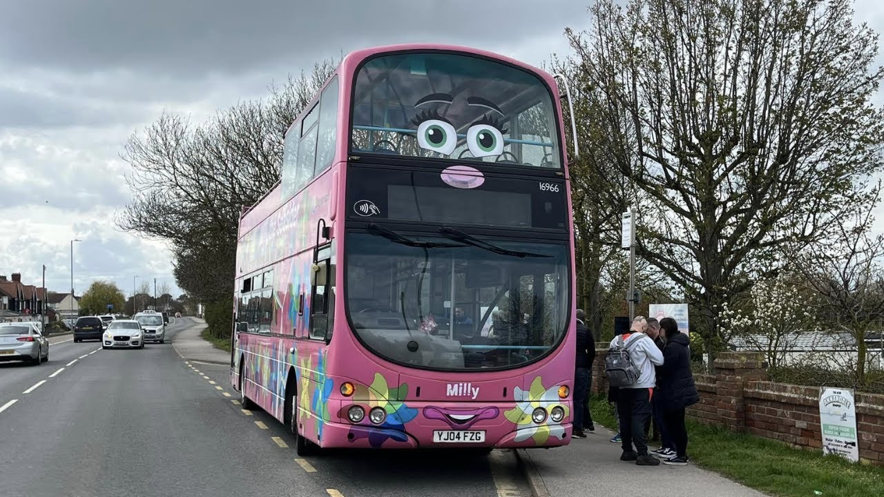 *BROKEN DOWN* Stagecoach East Midlands 16966 (YJ04 FZG) Route 1 - Milly The Seasider