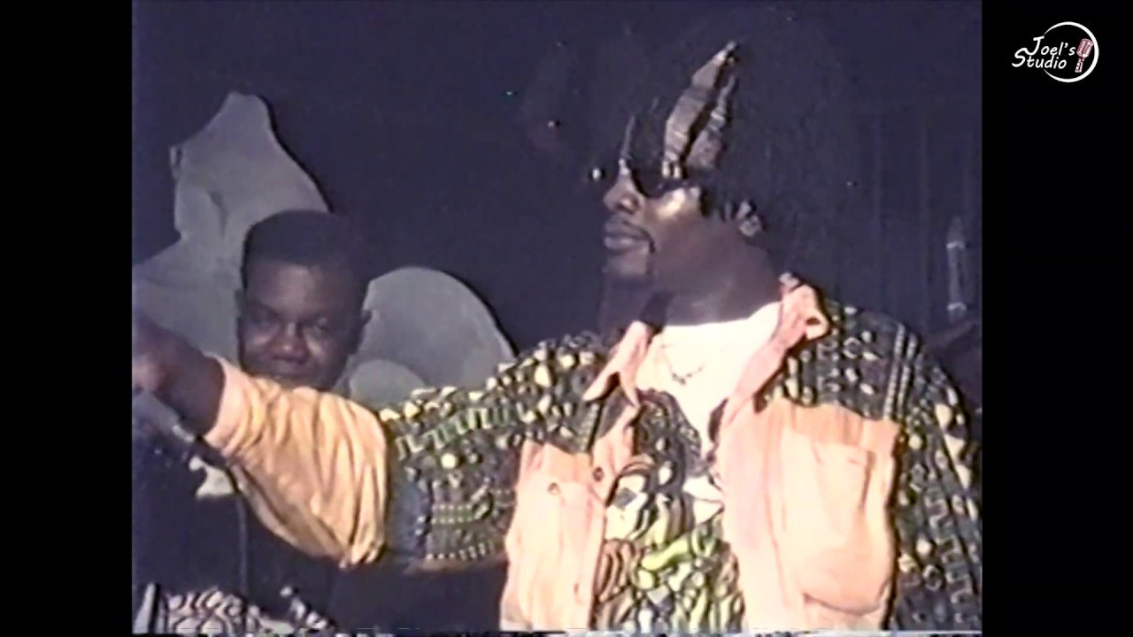 PAPA TOUWTJIE - LIVE SNOOP (1998)
