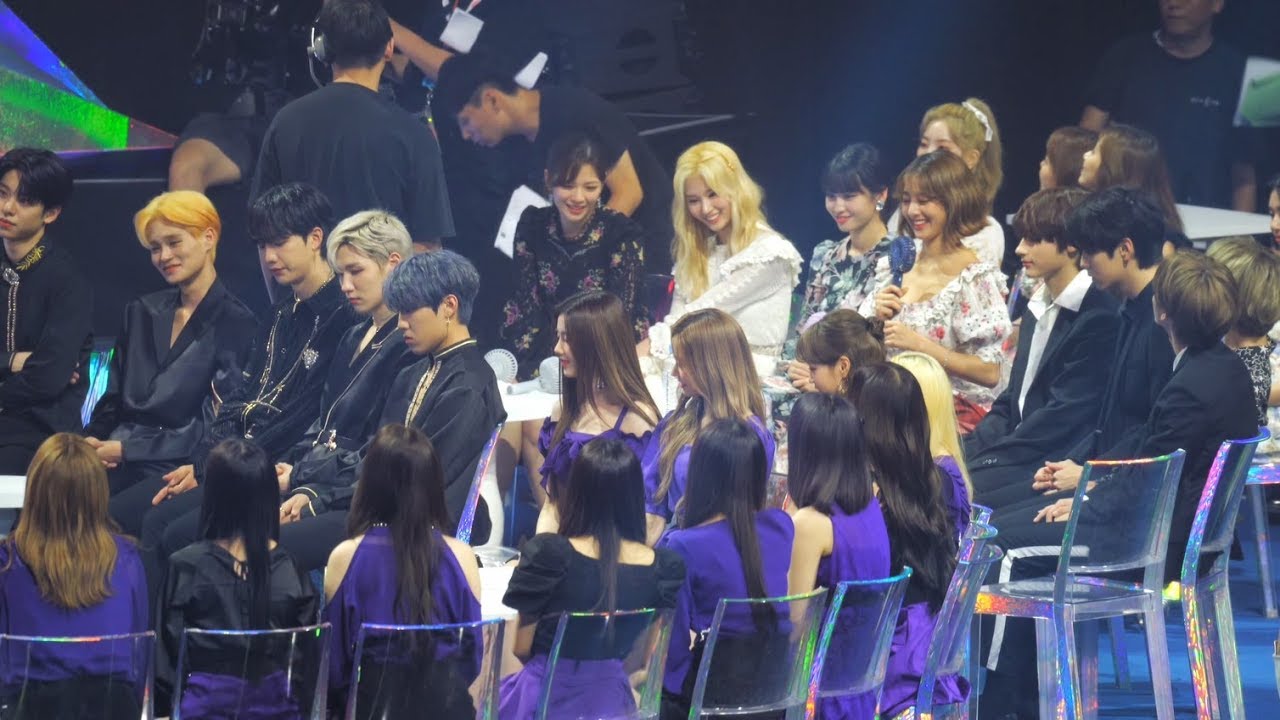 [아다리 TV 아린(오마이걸)x다영(WJSN) VCR ] Twice,아이즈원(IZONE), TXT,AB6IX Reaction @190801 MGMA [4k Fancam/직캠