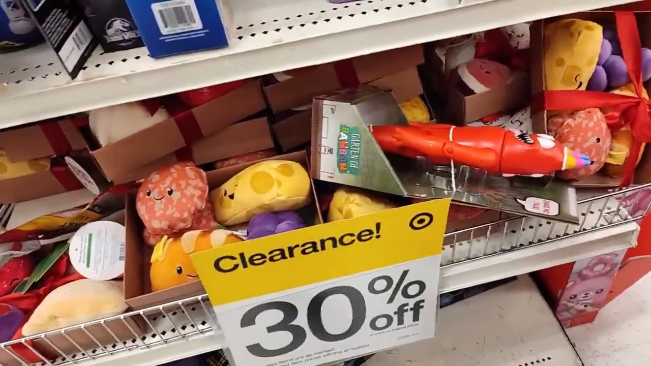 Ross & Target Toy hunting at the 305. Things that make you go 🤔