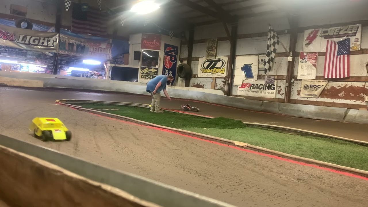 RC Slash heat race Skip’s RC Raceway (I was in this race) 