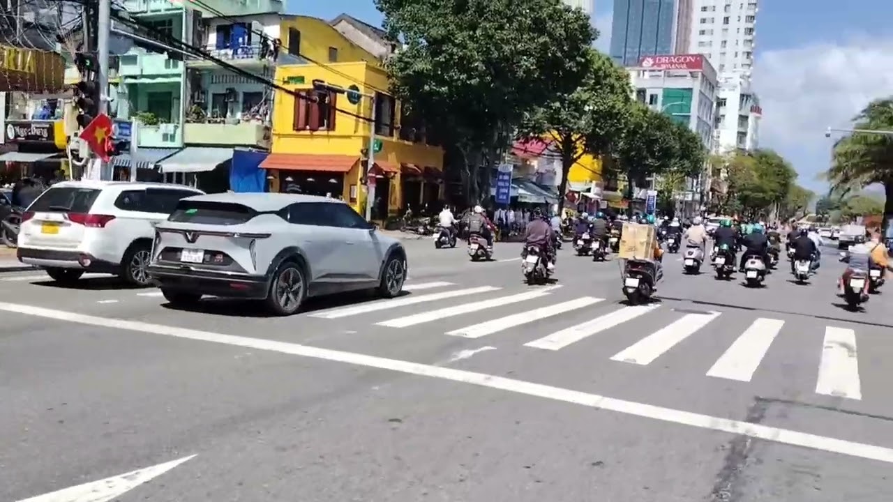 Phố phường Đà Nẵng ngày 23 tháng chạp.(Tết Bính Ngọ)