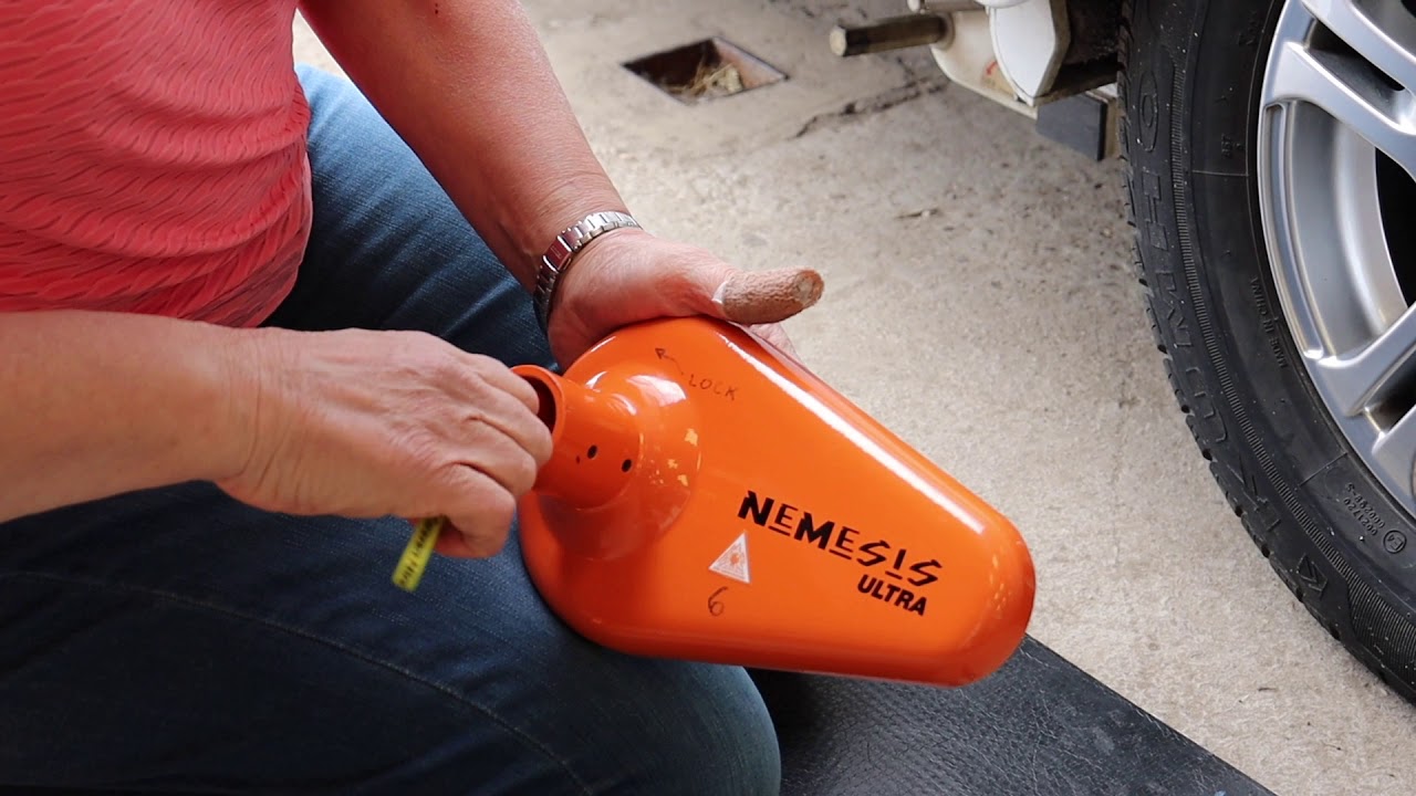 Fitting a Nemesis Ultra Wheelclamp to a Caravan