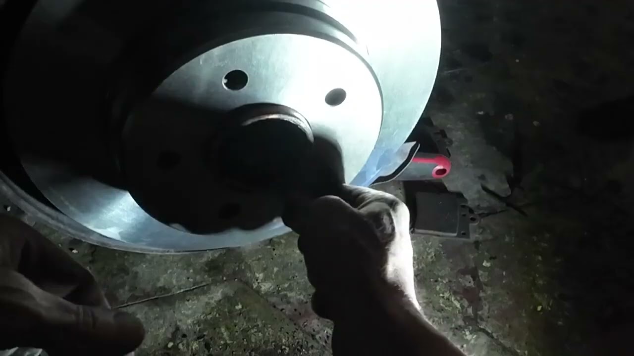 Mercedes C270 W209 Sostituzione Dischi Freno Posteriori