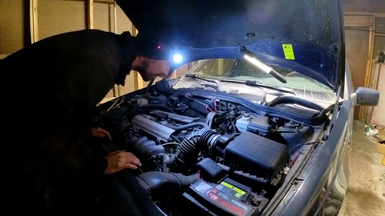 Byter &ouml;vre motorf&auml;ste Volvo V70