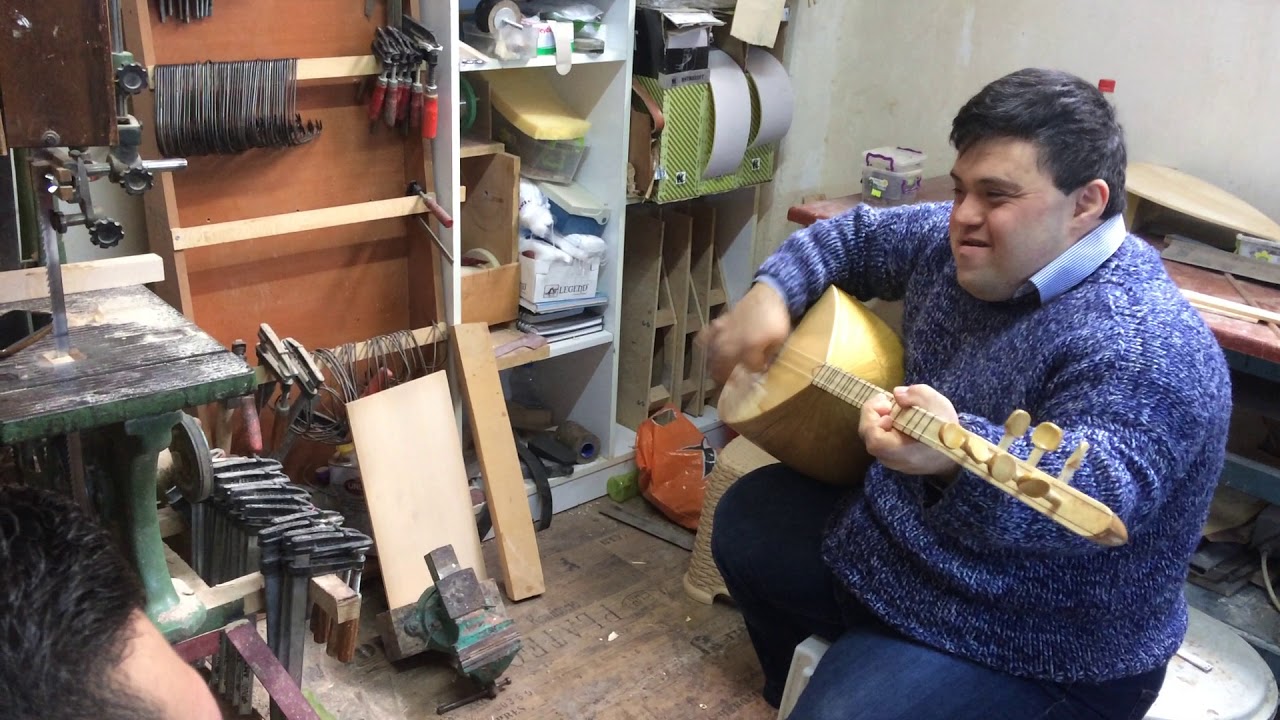 DİLLERE DESTAN OLAN BAĞLAMA TESTİ..&Ccedil;AĞATAY ARAS..