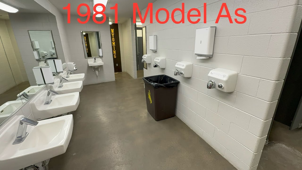 L442. 1981 World Dryer Model As (4/4) | Arena-Auditorium, UW | Laramie, WY