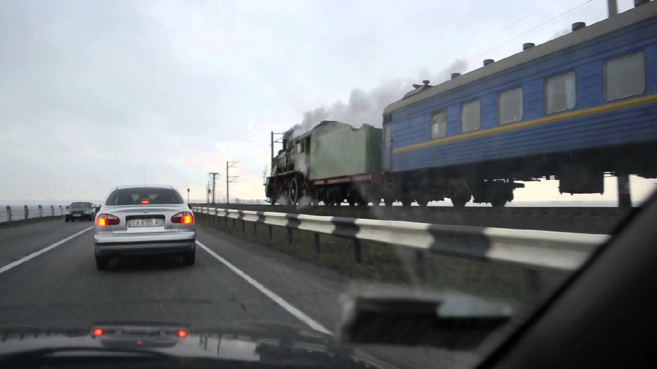 Паровоз Су251-86 на дамбе Кременчугского ВДХР