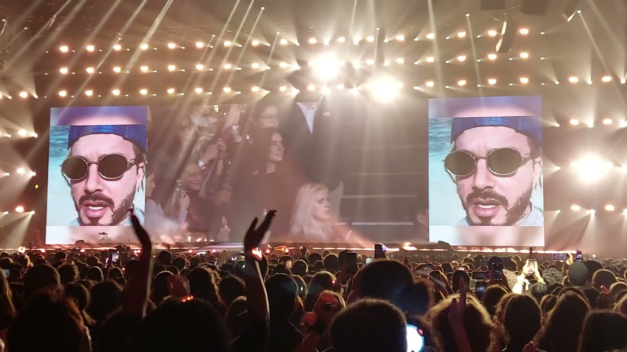 Rio - J Balvin (Live - Paris La Défense Arena)