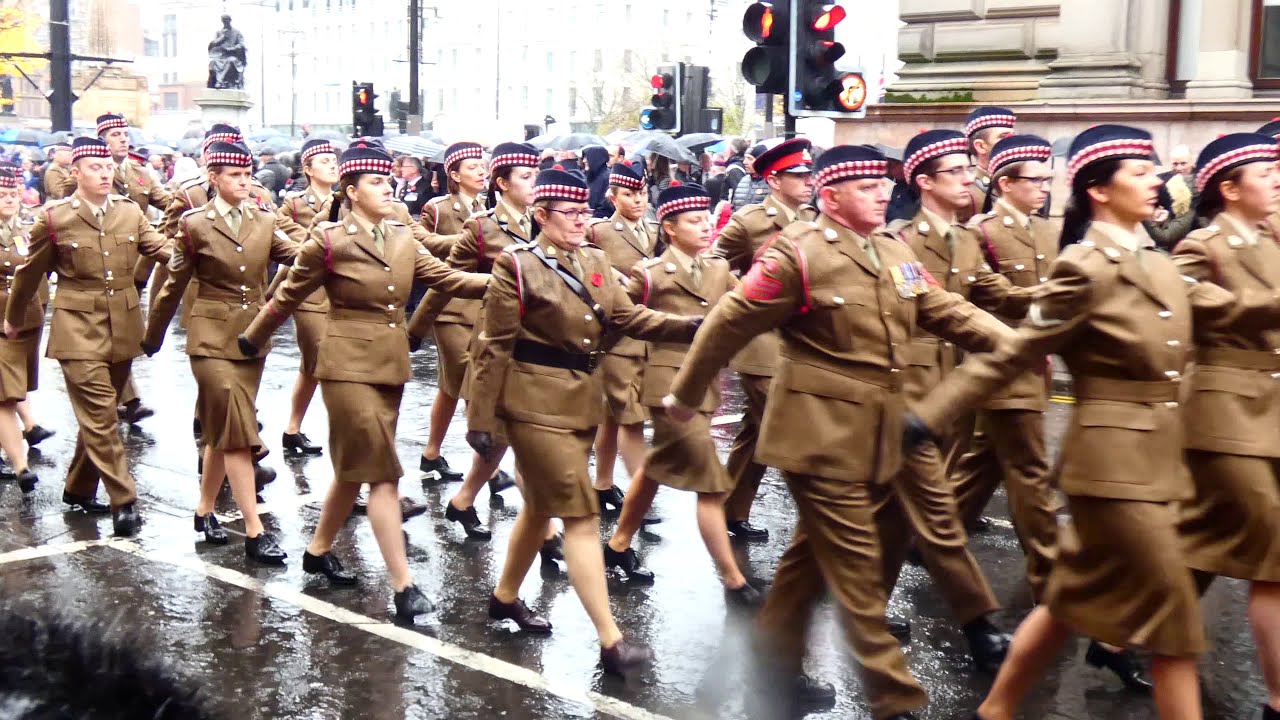 Glasgow 2018 Remembrance Parade (Cabar Feidh Bagpipes) [4K/UHD]