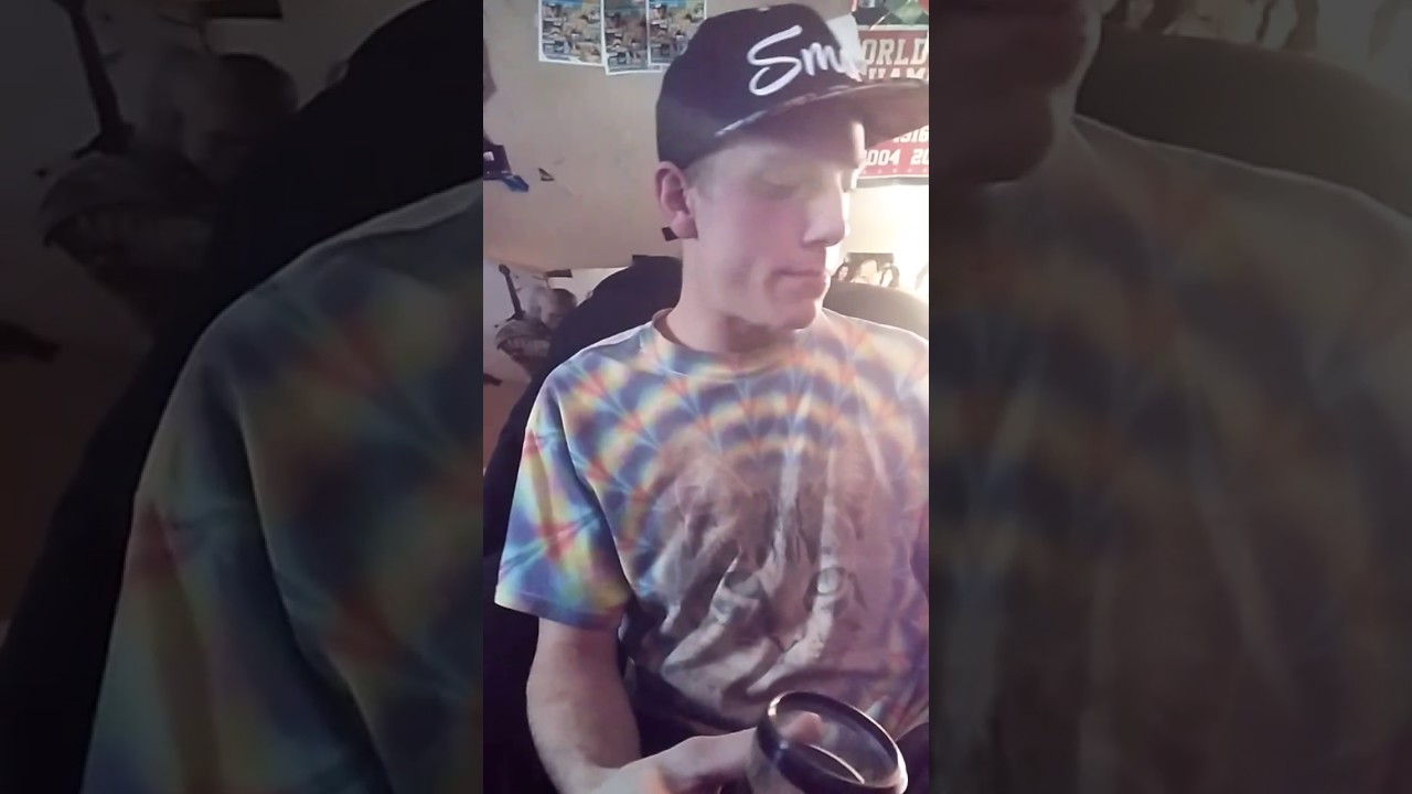 Huge wake and bake bong rip