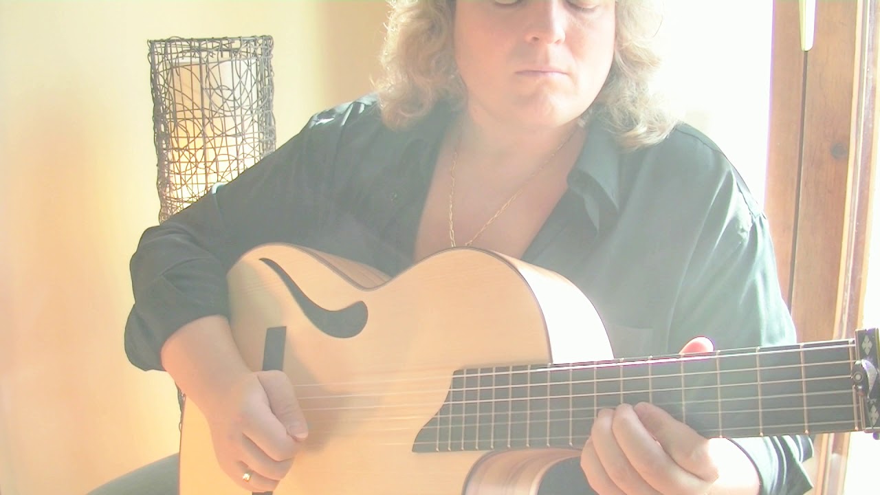 Nacho Abril con su guitarra Francisco Bros Mod