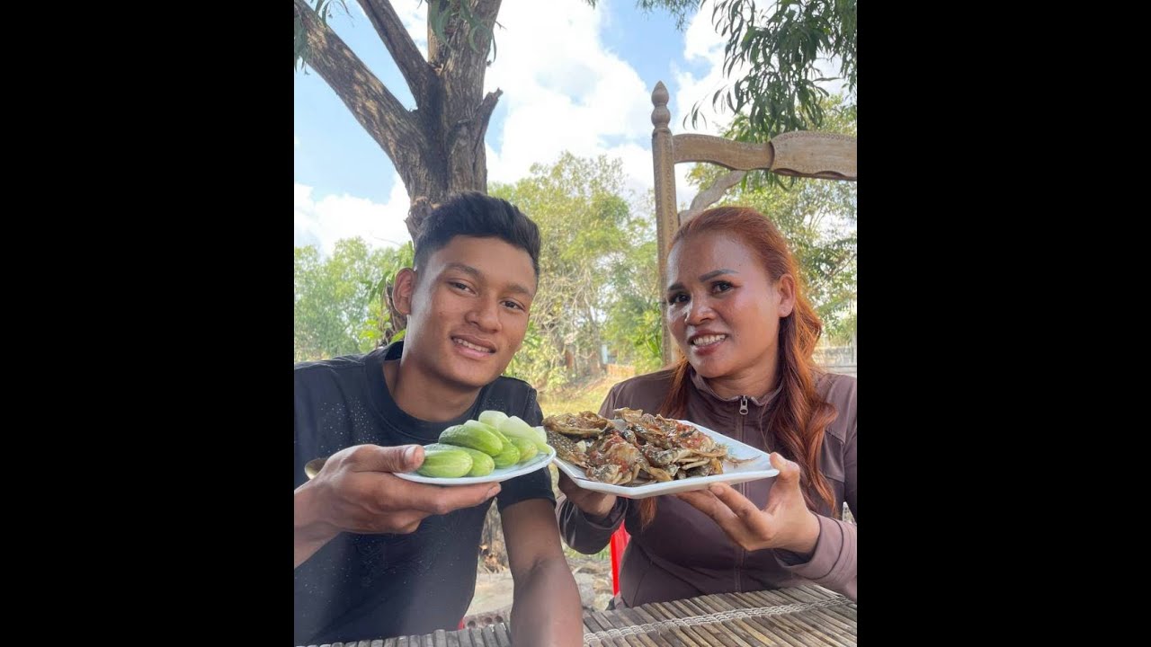 មកសាកមីនុយថ្មី បានហូបហើយ