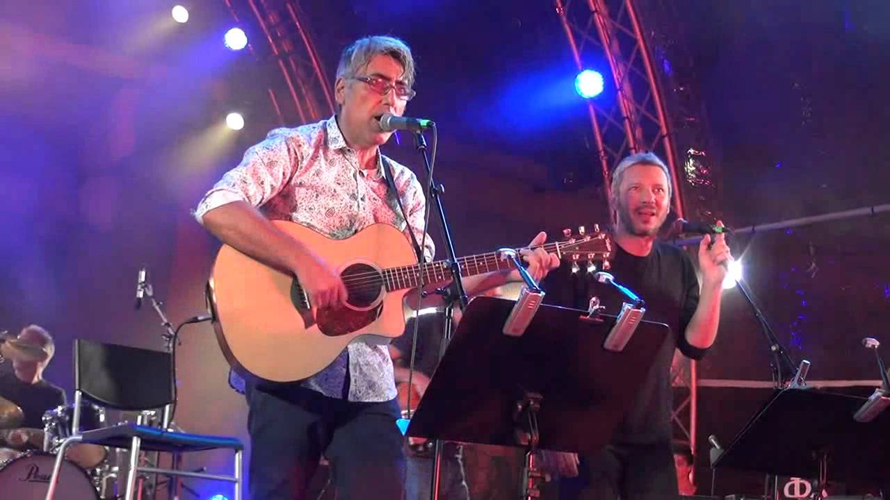 Βάλτε να πιούμε - Διάφανα Κρίνα & Αλκίνοος Ιωαννίδης / Τεχνόπολις 2015