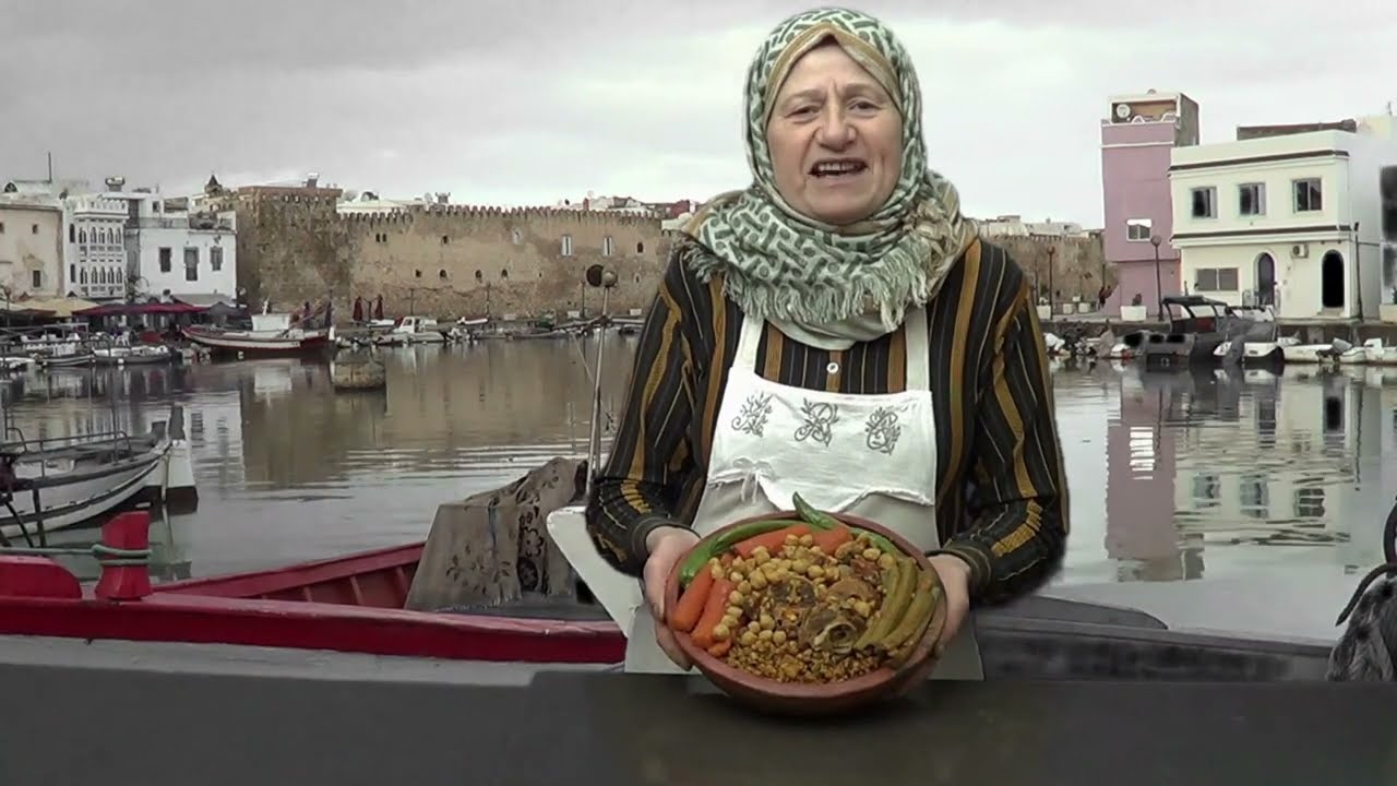 Blé concassé à la viande d'agneau  (borghol)برغل مرمي بلحم الخروف (العلّوش)