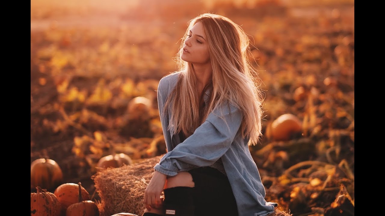Autumn Style photoshoot w/ Victoria (Fujifilm X-T2 56mm F1.2 & 23mm F1.4)