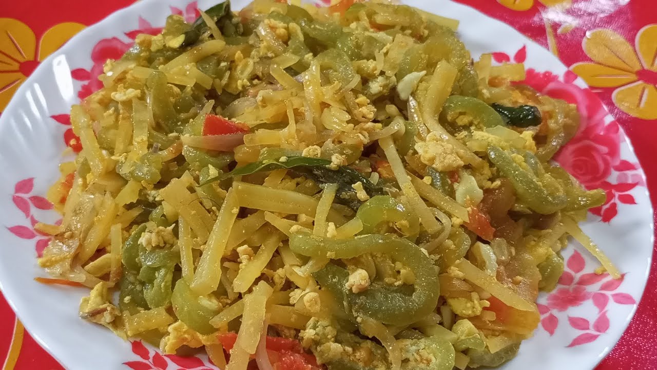 চিচিঙ্গা ভাজি রেসিপি ( chichinga recipe bengali )।চিচিঙ্গা ভাজি ডিম দিয়ে রেসিপি। 