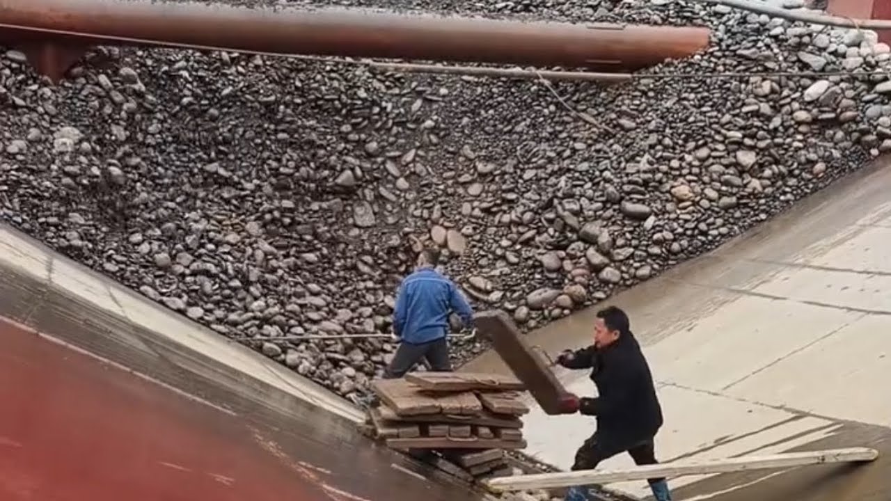 Barge unloads 5,000 tons of cooblestone - Part 2 - Relaxing video, Relaxing natural sounds