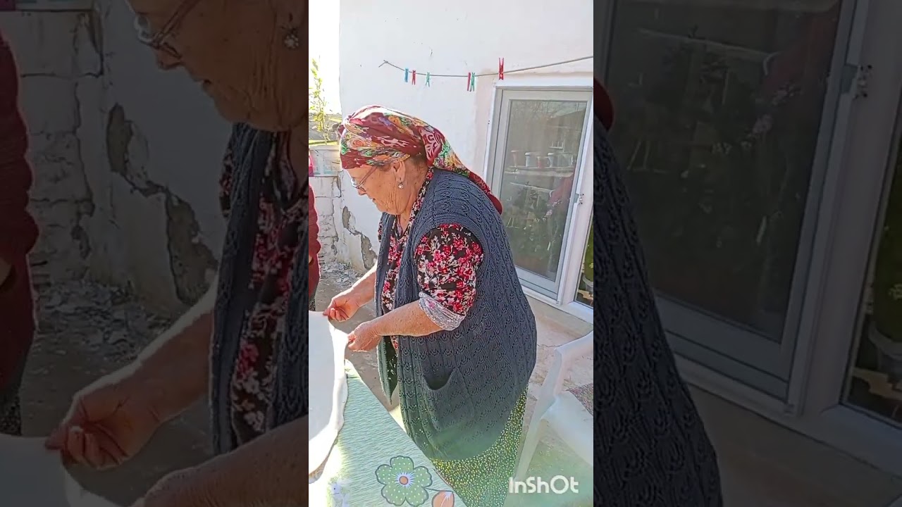 Trakyanın meşhur çarşaf  börekleri bal kabaklı bulgurlu tatına doyulmaz çıtır çıtır börekler 😊