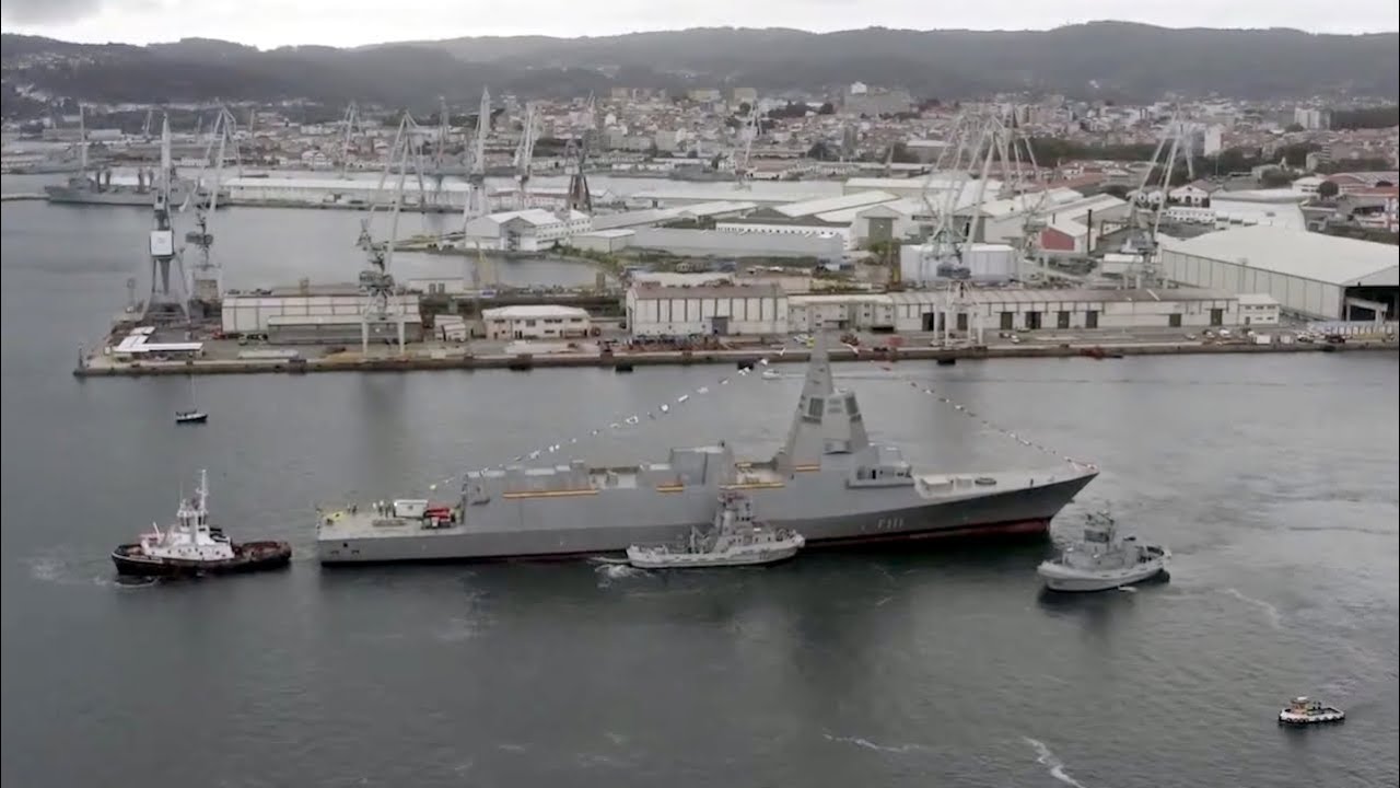 Así fue la botadura de la fragata Bonifaz en Ferrol