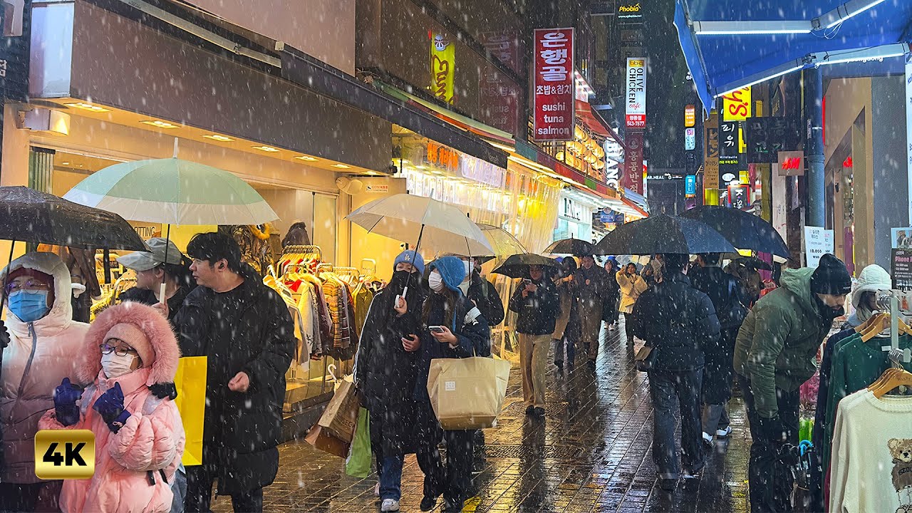 Heavy Snow Myeongdong Seoul 4K HDR | Massive Crowds Walking Through Winter Snowstorm