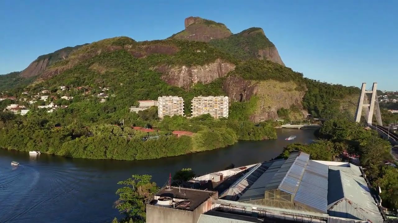 260110 Canal do Joa   jets boats metro buses cars