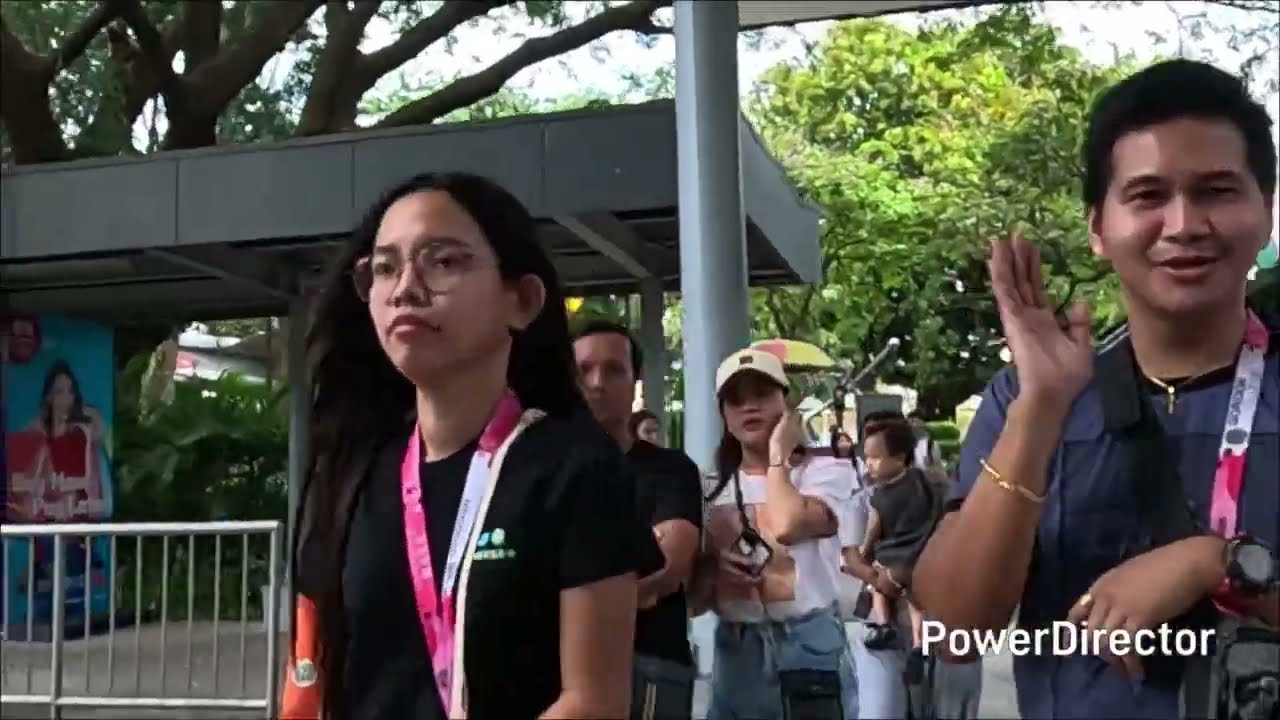 Foreigner Visits Marikit Park Olongapo City 